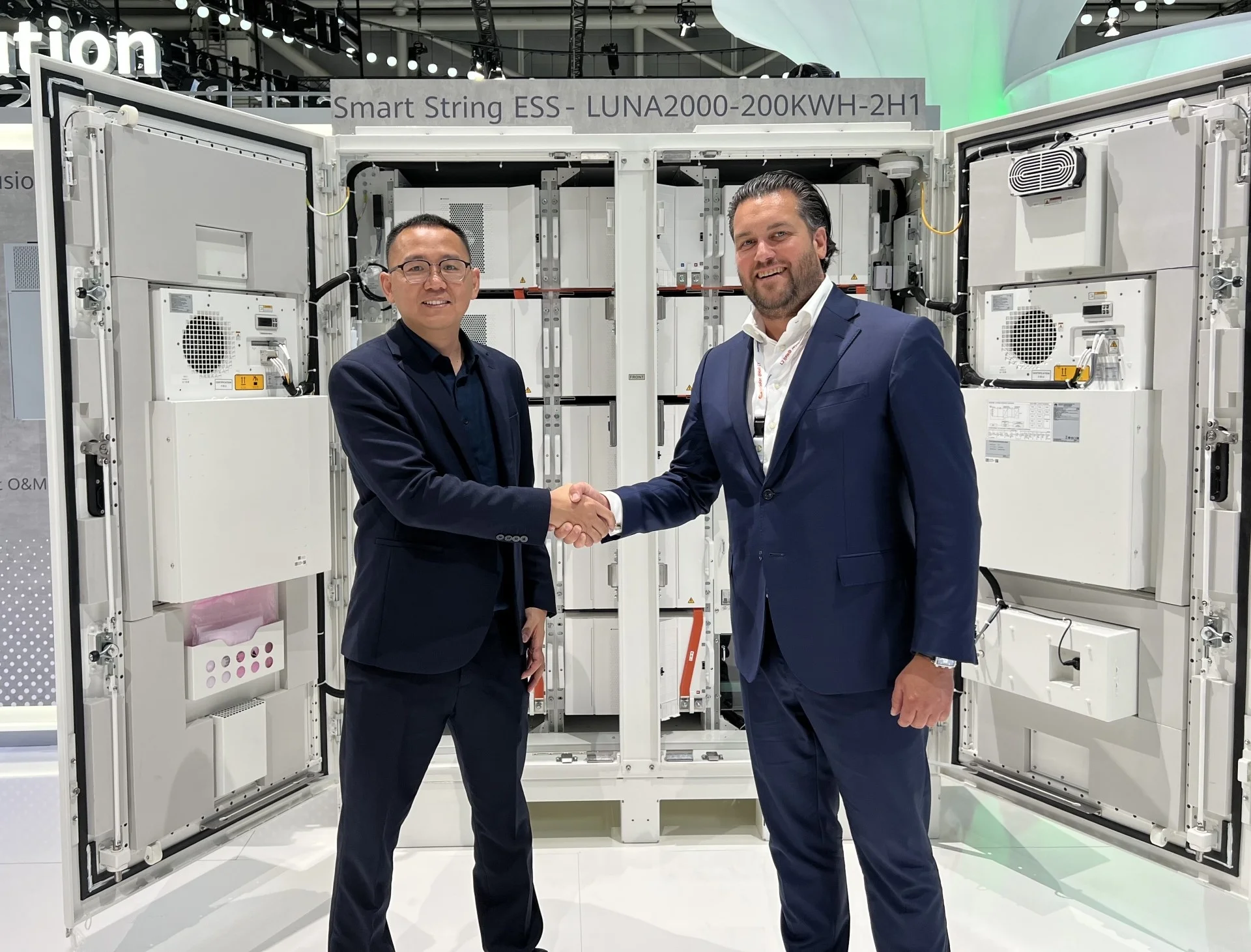 ELINEX & Huawei Digital Power BESS oplossingen | Elinex Power Solutions
